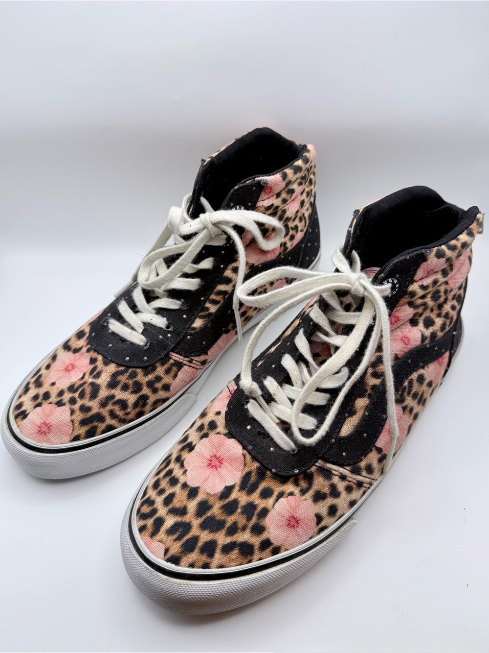 Vans Women's Sk8-Hi Leopard & Pink Floral Skate Sneakers VUC size 7.5